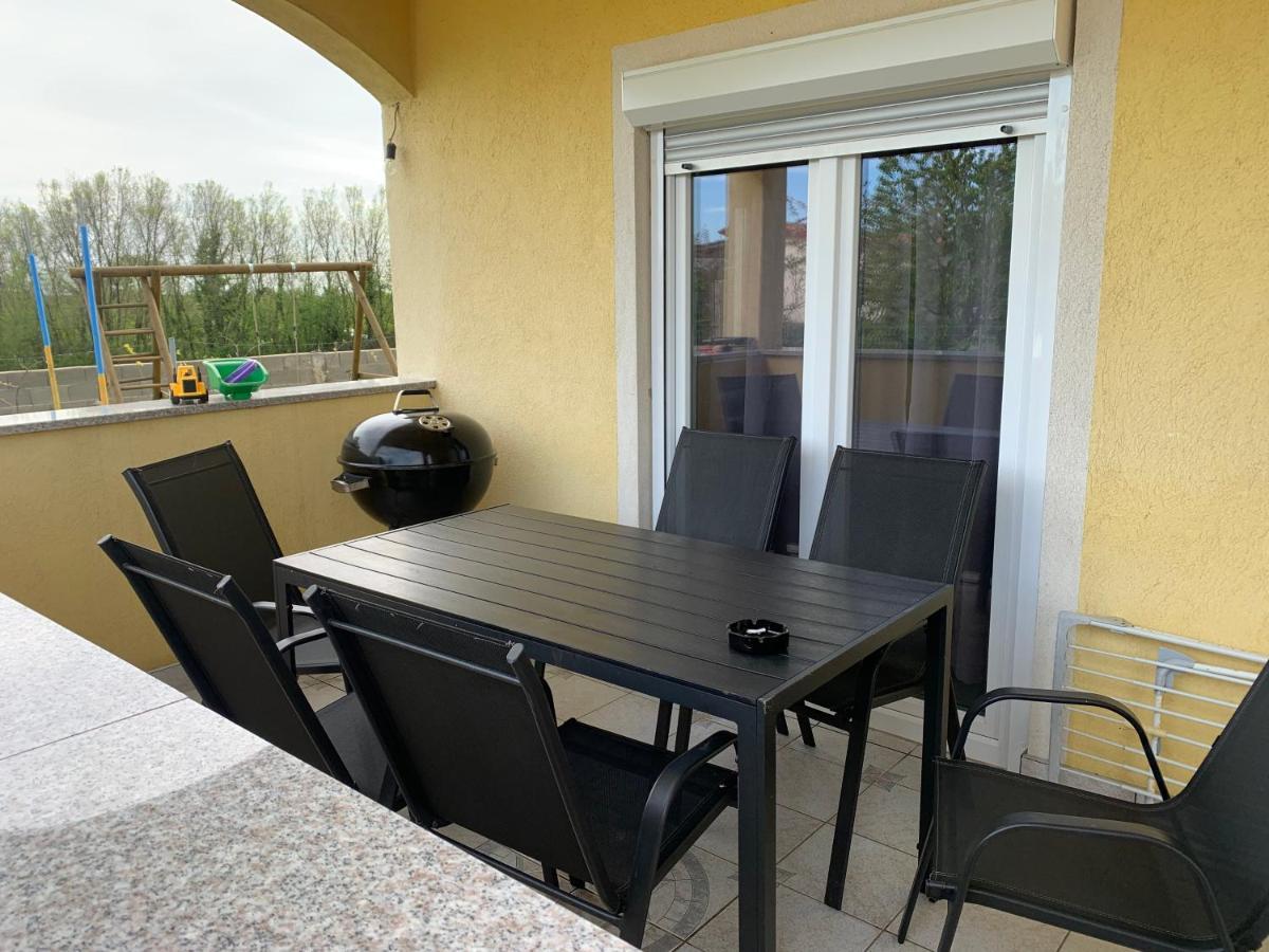 Apartment Creo Loborika Marčana Esterno foto